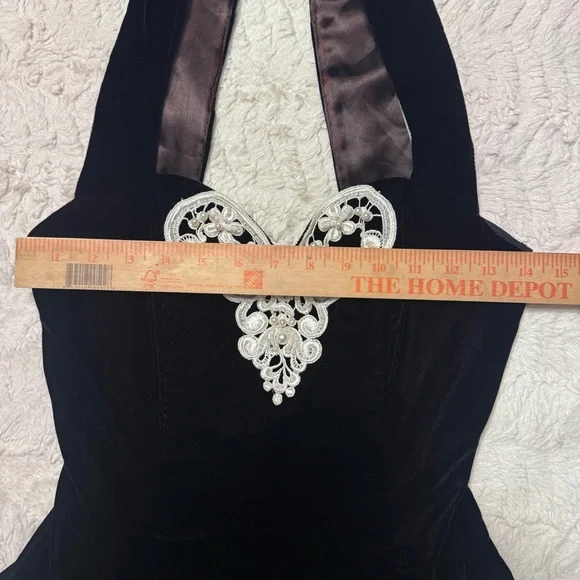 Vintage Gunne Sax Black Velvet Halter Dress Lace Beaded Appliqué Size 7/8 - Picture 2 of 7